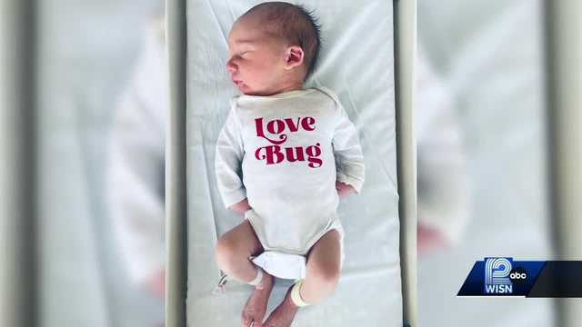 Rochester volunteer firefighters deliver baby in parking lot - Vimarsana News