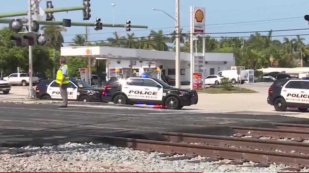 Pedestrian fatally struck by train in Boynton Beach