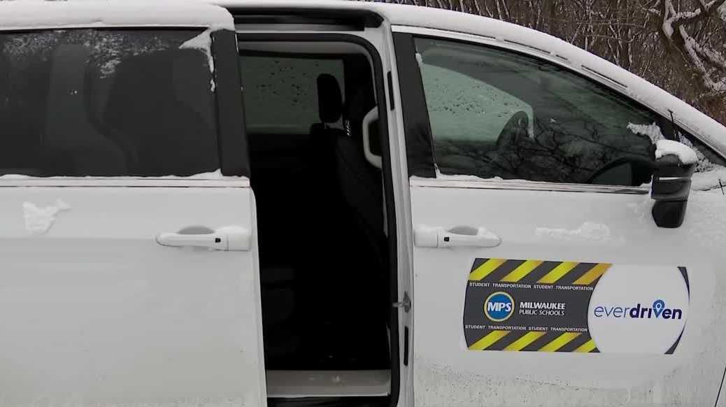 Milwaukee Public Schools launches pilot program to transport unhoused students