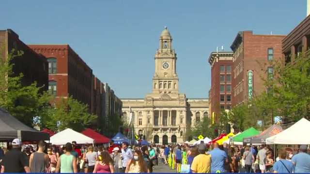 LIST: What you need to know about central Iowa farmers markets