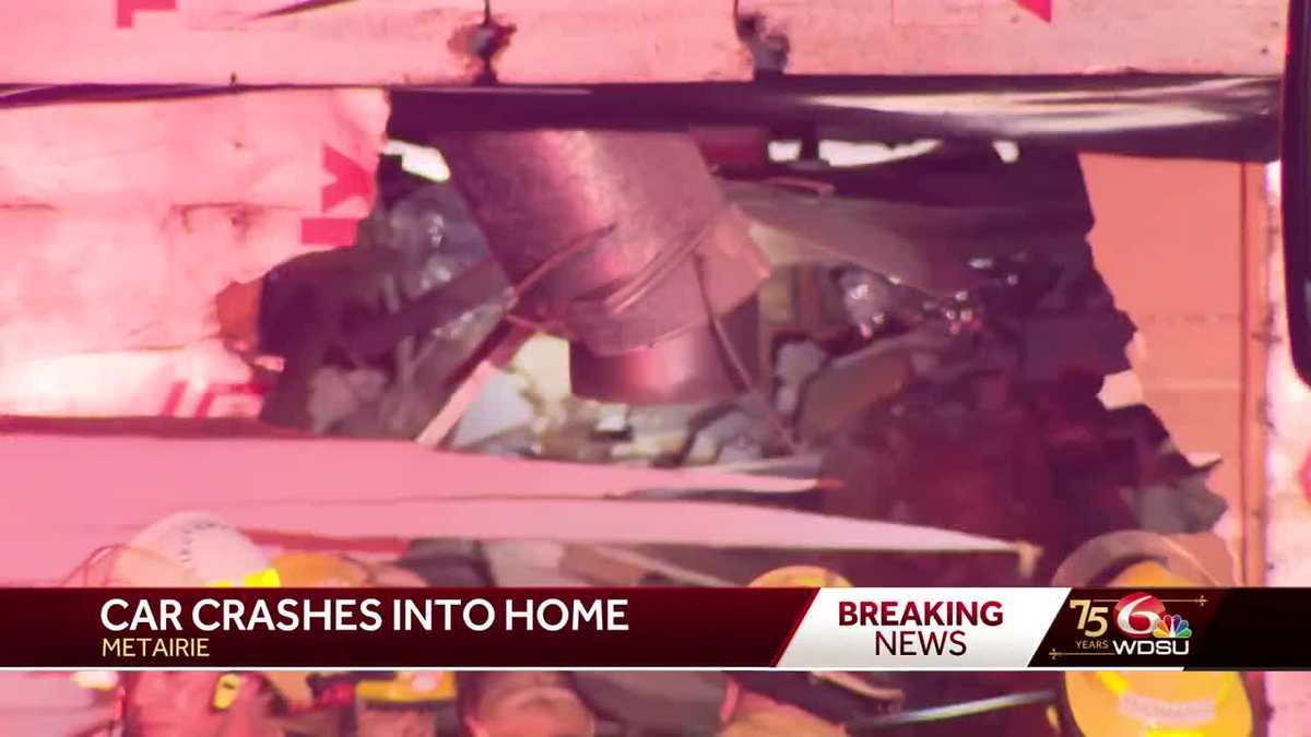 Jefferson Parish Sheriff investigates car crash at home