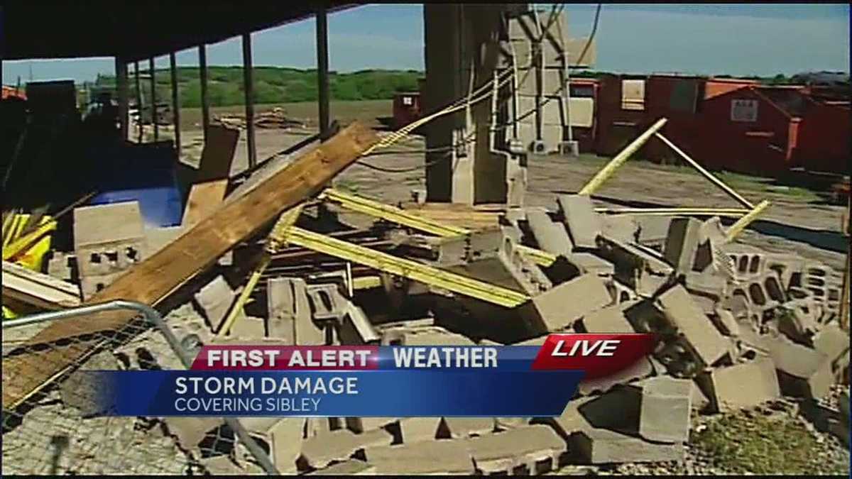 Tornado causes damage in Sibley, Orrick