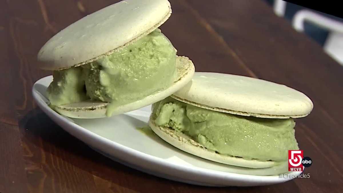 ScoopLV In Las Vegas Has Giant Macaroon Ice Cream Sandwiches - Narcity