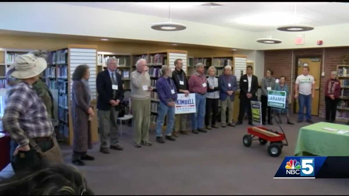 Middle school students meet Vermont political candidates