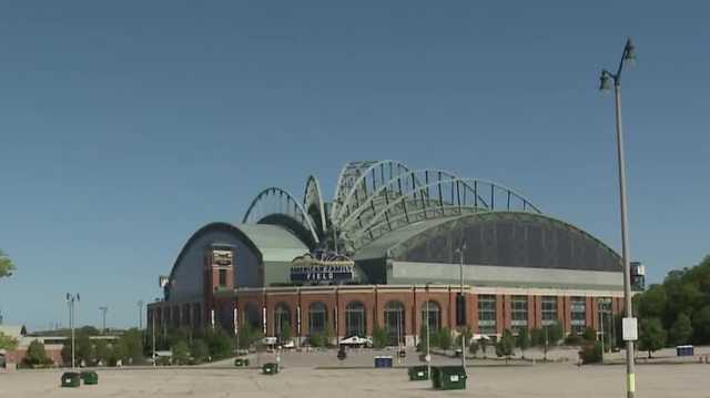 Milwaukee County objects to stadium funding - Vimarsana News