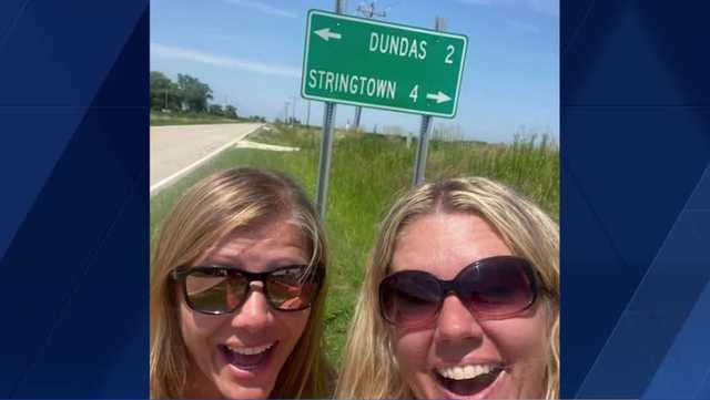Iowa best friends' road trip provides restaurant servers with generous tips - Vimarsana News