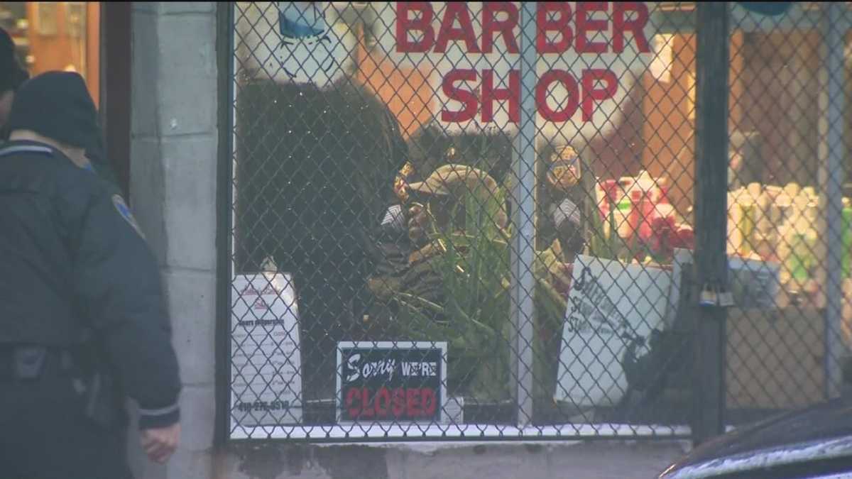 Police investigate tripleshooting at barber shop