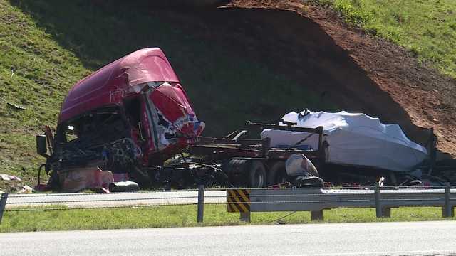 South Carolina: Driver killed in crash hauling boats identified - Vimarsana News