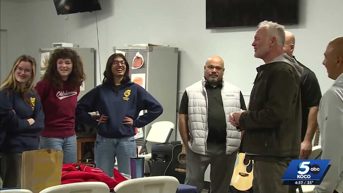 Brian Bosworth inspires youth at Oklahoma City's Police Athletic League