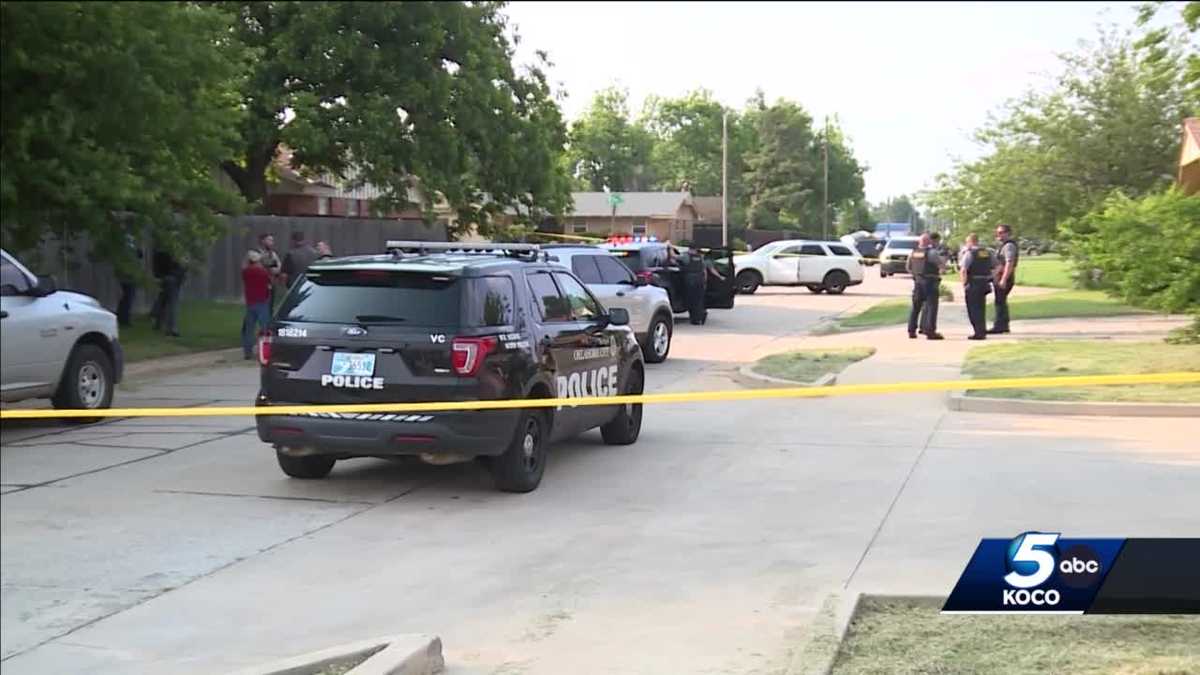 Woman dead after pursuit with U.S. Marshals in Oklahoma City