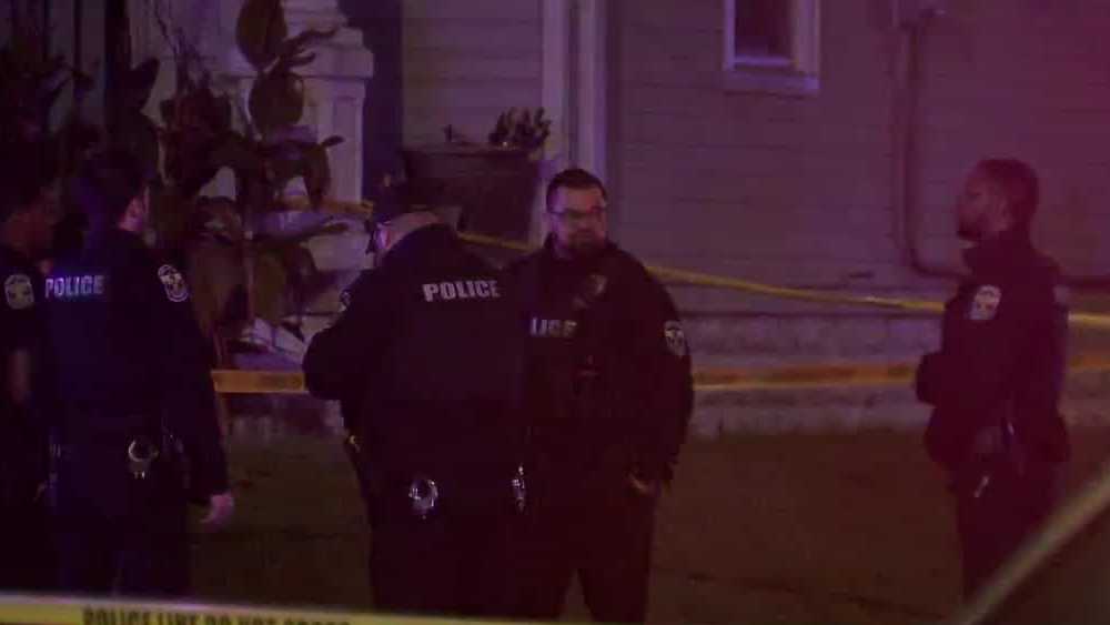 LMPD: 2 hurt, 1 critically, in California neighborhood shooting