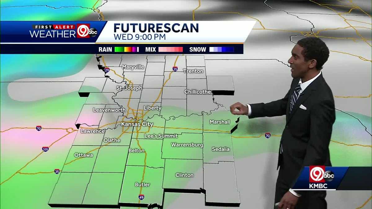 Fog, light rain possible early Wednesday