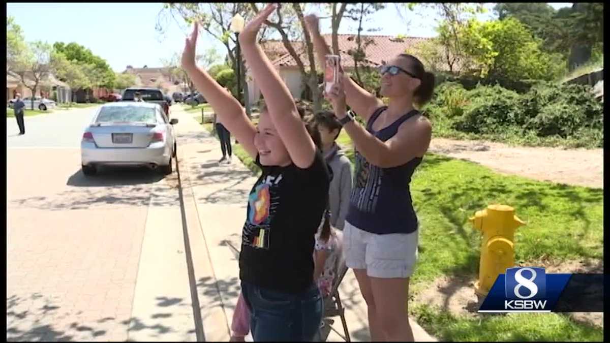 Spreckels Elementary teachers paraded through town