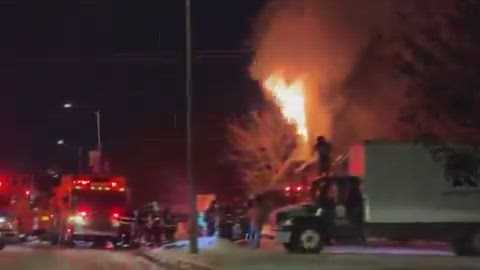 Milwaukee fire crews battle flames, roof collapse at southside building