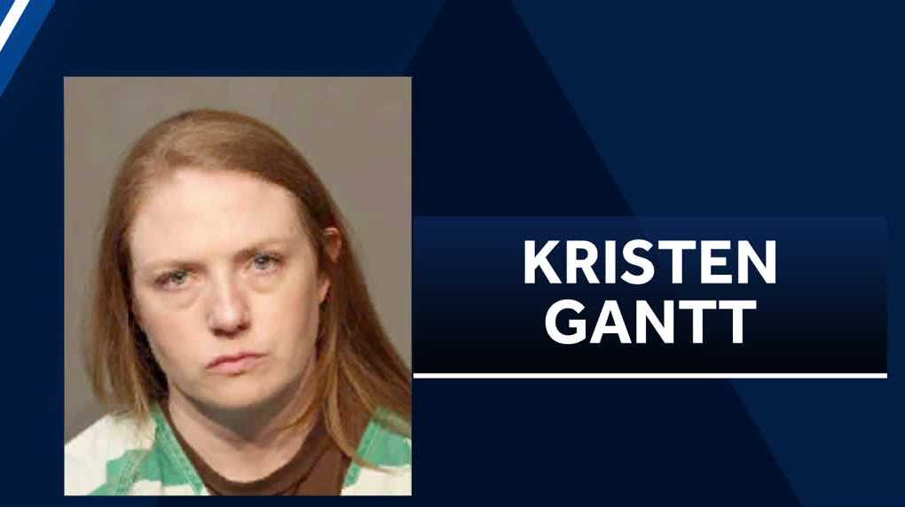 Iowa teacher enters plea in sexual exploitation case