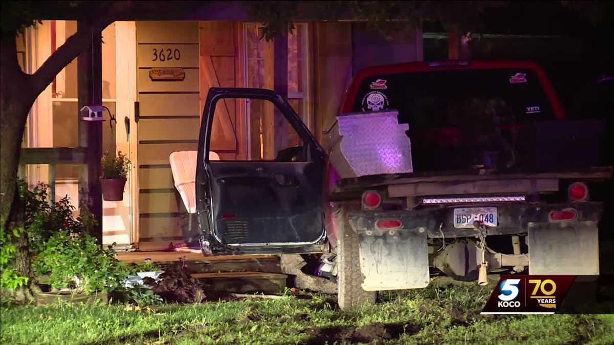 OKC Police: 2 cars crash into homes in different incidents