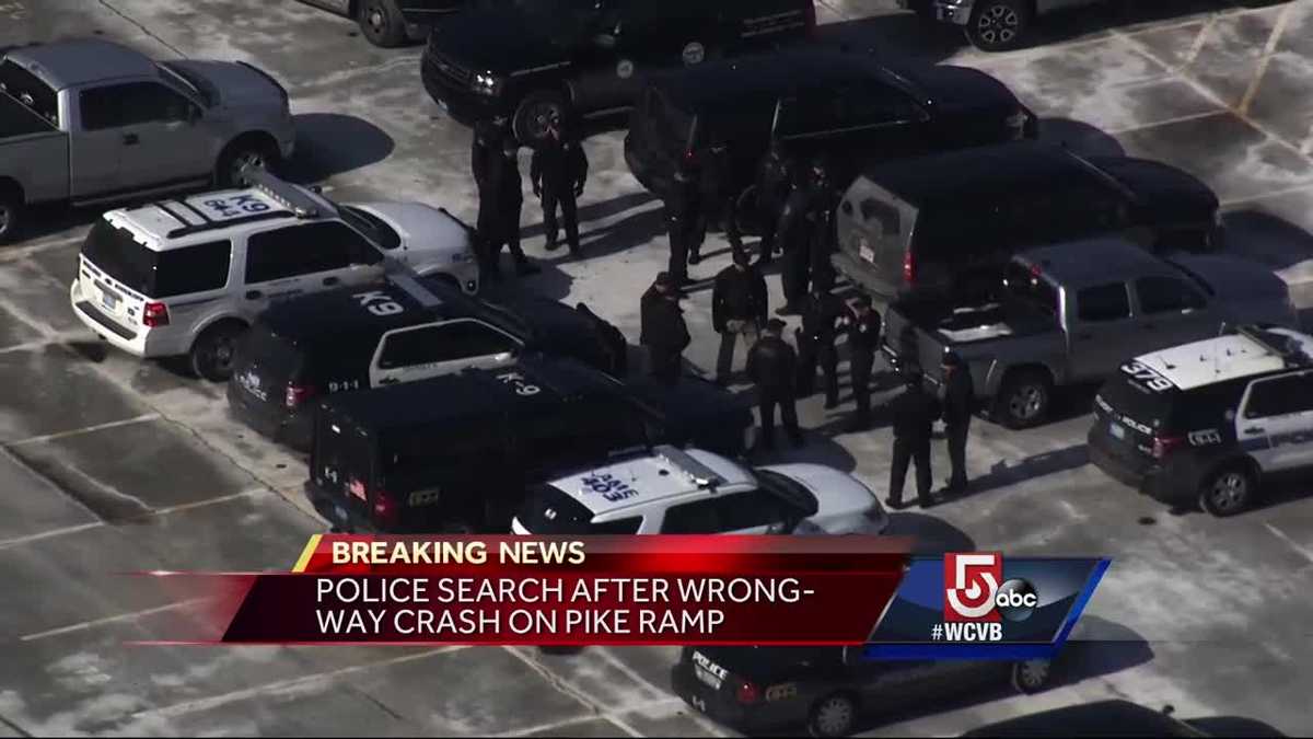 Police Search on for vehicle occupants who fled after Newton crash