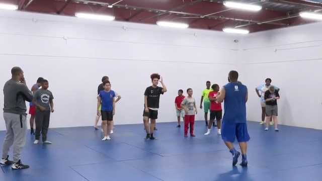 Louisville police using self-defense classes to mentor kids - Vimarsana News