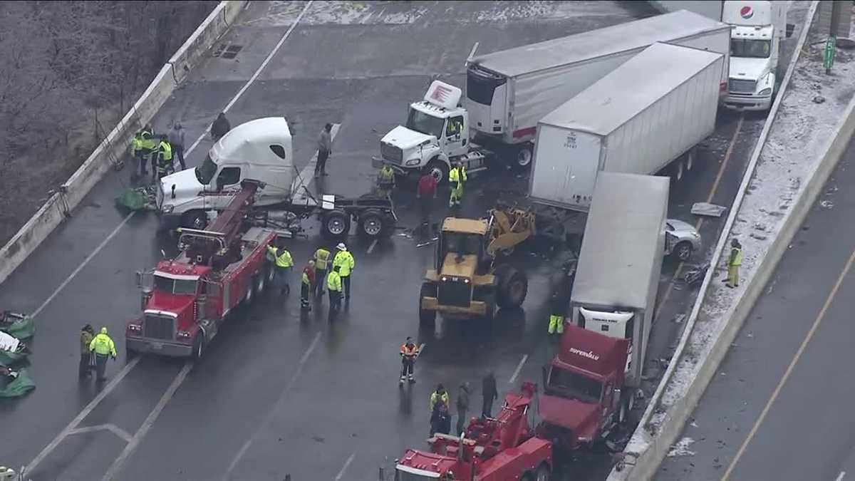 SkyTeam 11 video shows ice storm pileup on I-95