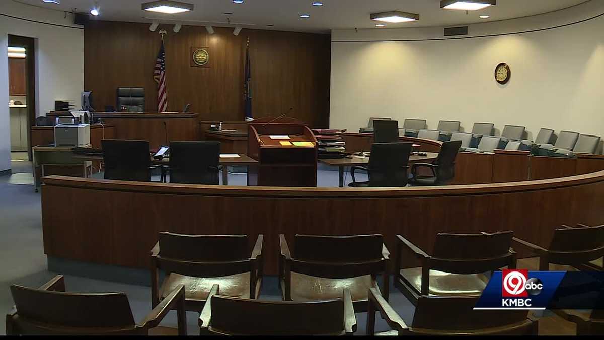 Glitch schedules hundreds for Johnson County traffic court on Wednesday