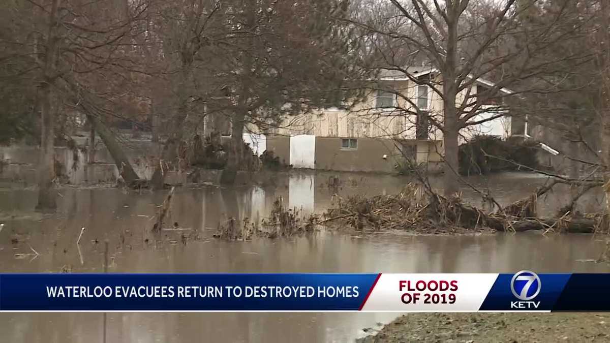 Waterloo evacuees return to destroyed homes Tuesday following wide