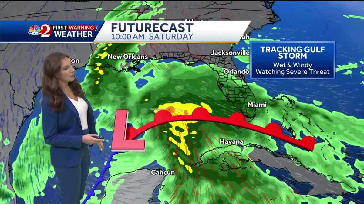 Light, isolated showers Thursday ahead of weekend storms