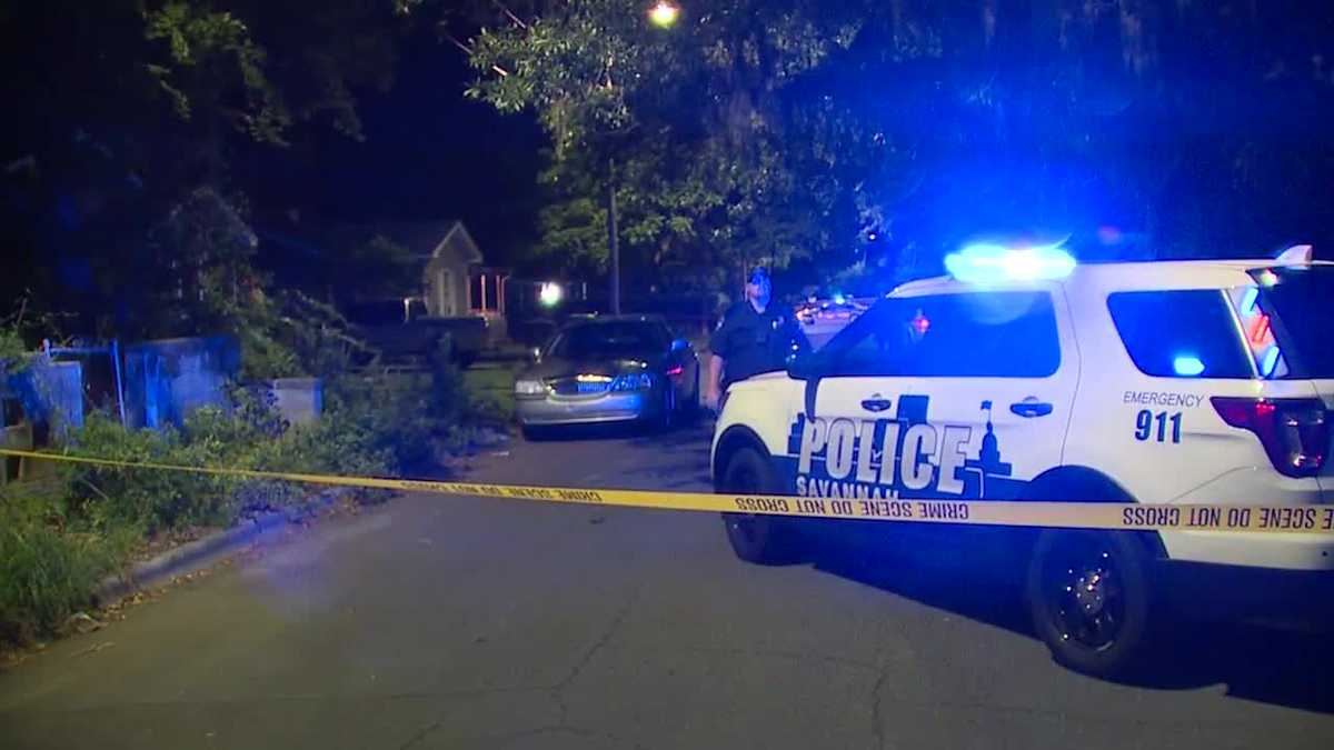 Police investigating overnight stabbing in Savannah (update 9:02 a.m.)