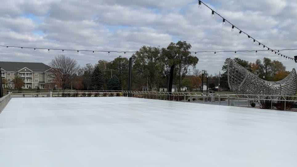 Johnston, Iowa rink features synthetic ice