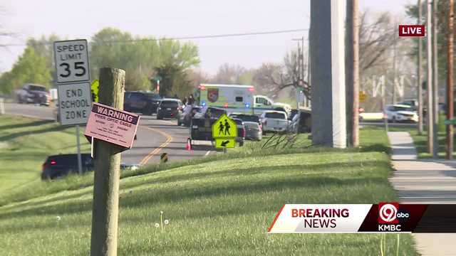 I-35 closed in Johnson County following pursuit, shots fired at sheriff's deputies - Vimarsana News