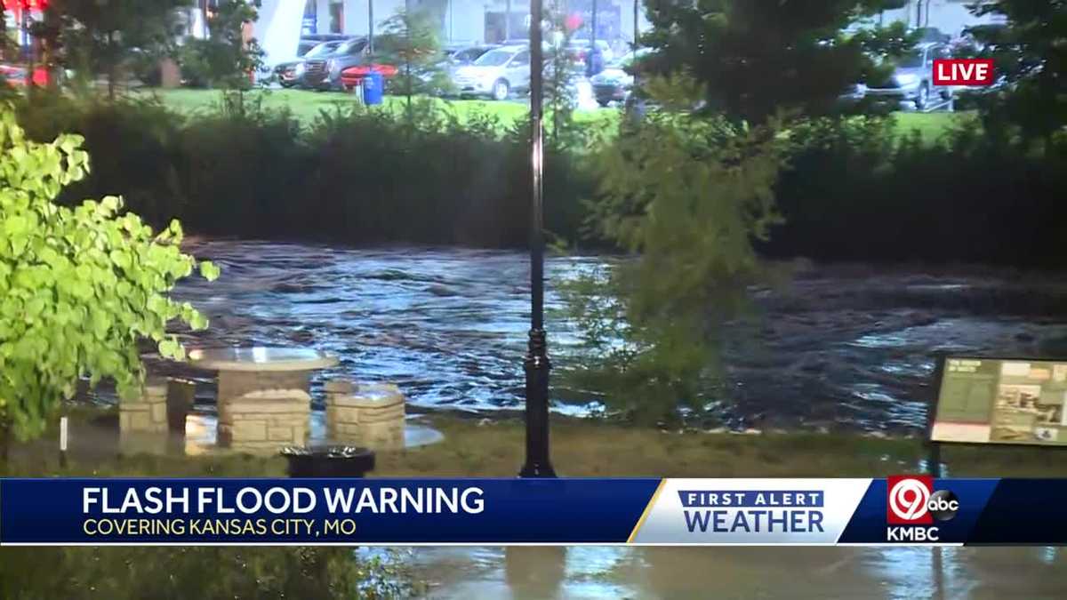 Flash Flooding Reported Across Metro Rain To Continue Through Mid Morning