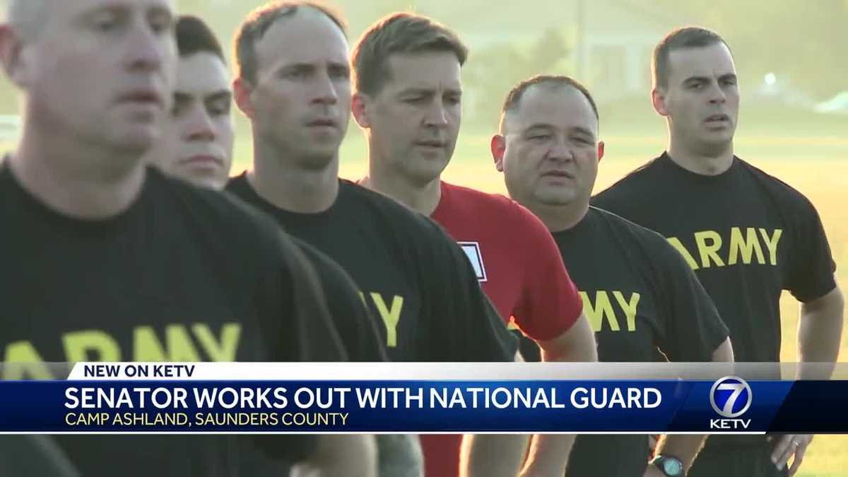 Senator works out with National Guard