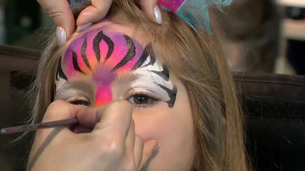 Families ring in New Year's Eve at noon at Betty Brinn Children's Museum