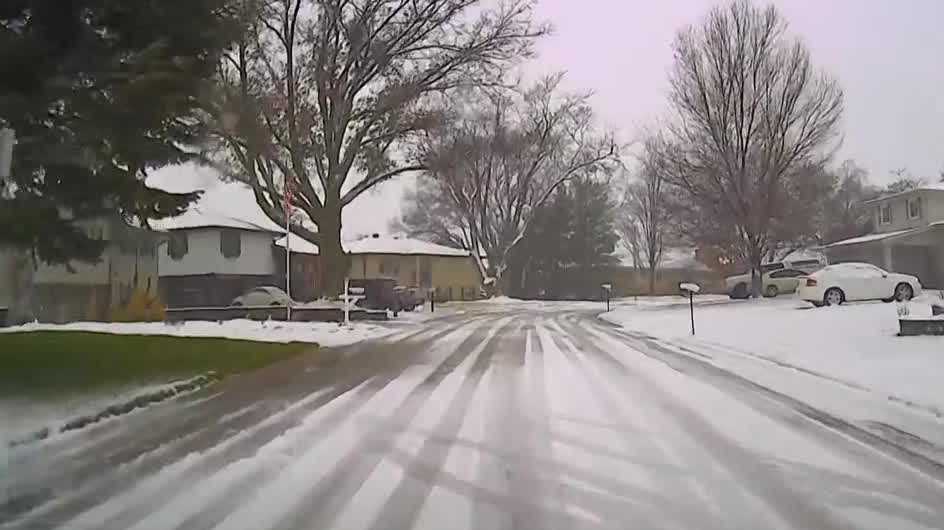 Omaha road conditions Slick spots as snow falls Monday