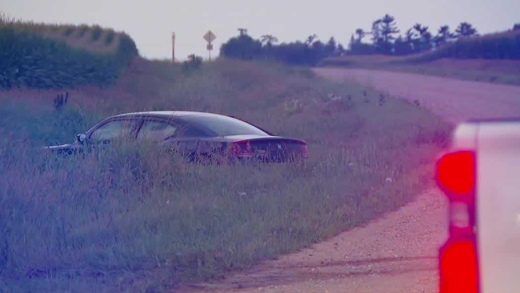 Traffic stop ends with police officer stabbed in the face