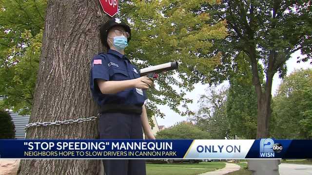 Neighbors chain fake police officer to tree in an effort to slow down reckless drivers - Vimarsana News