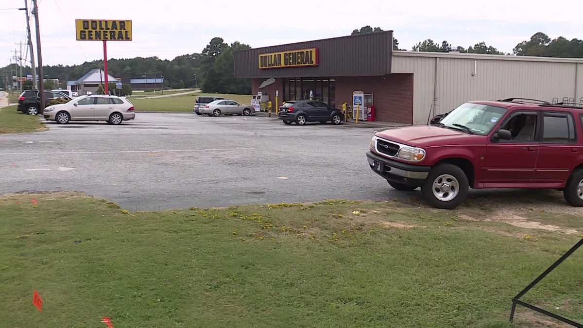 Man shot in the back at Greenwood County Dollar General parking lot ...