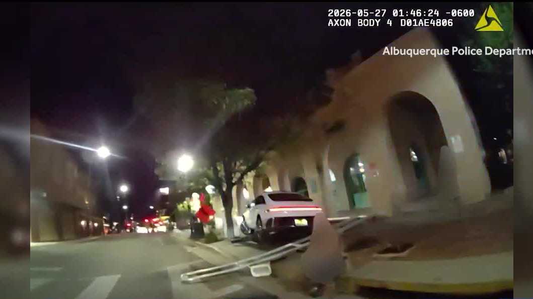 Albuquerque teen admits to reckless driving after downtown crash, but no officers came to respond