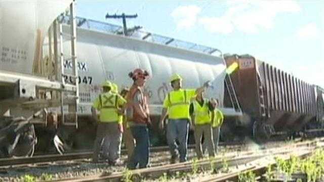 Crews work to right derailed train in McKees Rocks