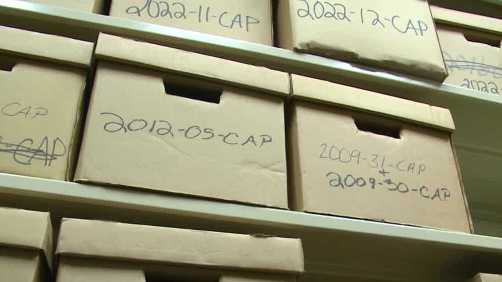 State auctioning contents from unclaimed safe deposit boxes