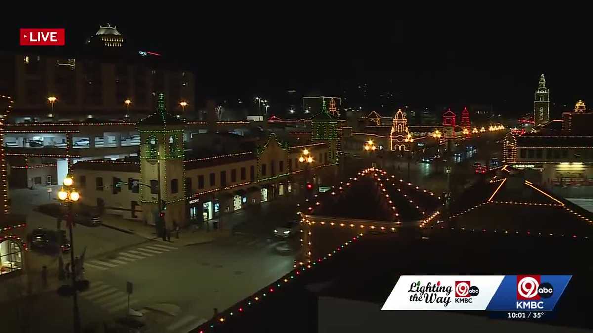 Plaza Lights shine bright as thousands gather for Kansas City holiday tradition
