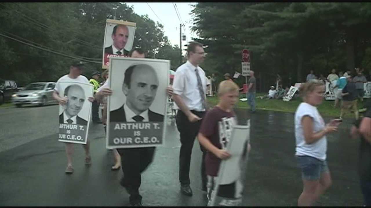 Market Basket Workers Call Job Fair Scare Tactics   30f55ef4 B295 4883 Ac65 Bdba78a711b0 Image 