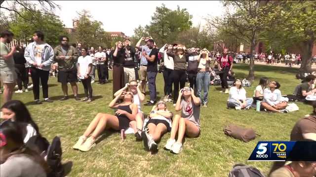 University of Oklahoma students pause studies to witness solar eclipse - Vimarsana News