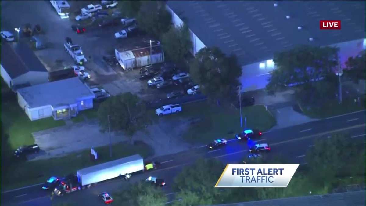 Woman killed in early morning crash in Orlando, police say