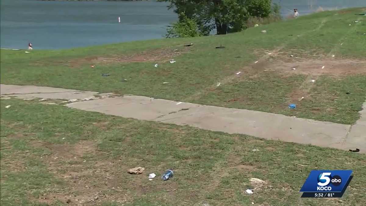 Two killed after car crashes into Lake Overholser in Oklahoma City