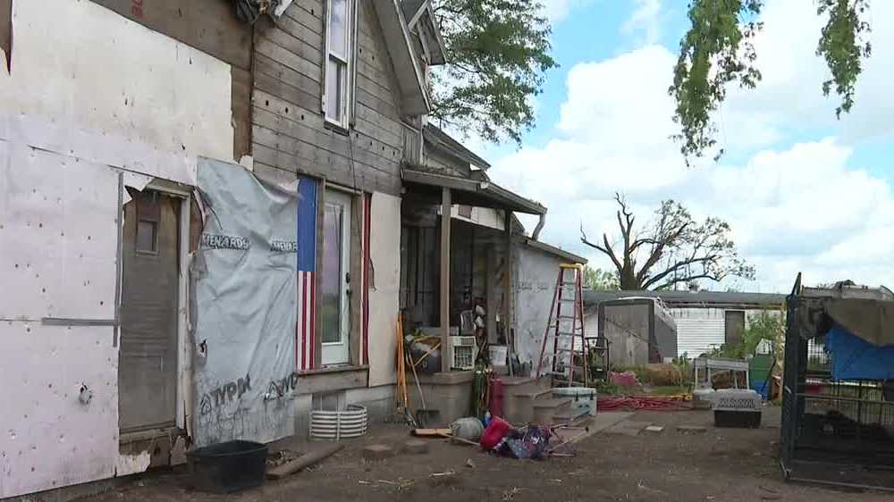 Iowa family asks for help after losing home to tornado - Vimarsana News
