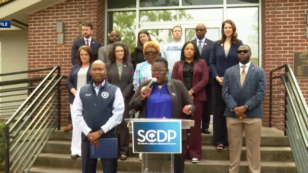 Former VP Kamala Harris visits Greenville ahead of busy midterm elections