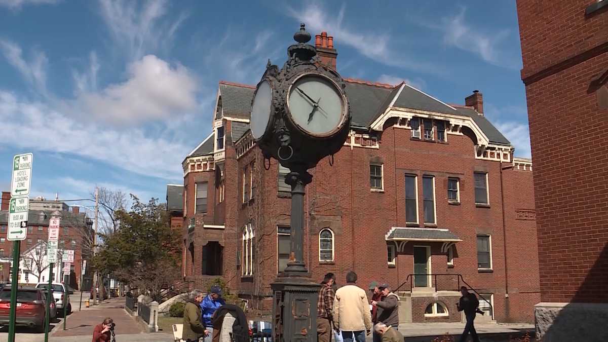 Restoration begins on historic Portland clock