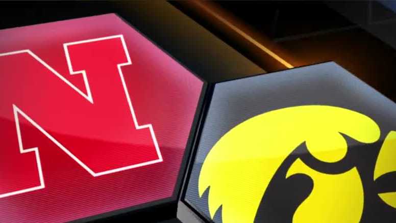 nebraska-volleyball-dominates-iowa-on-the-road