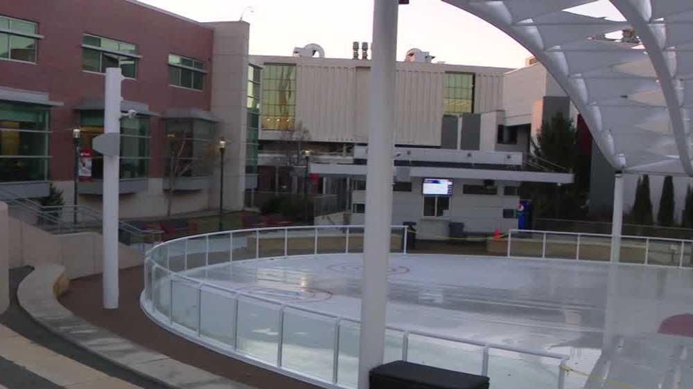 Omaha-area ice skating rinks open for 2025 season