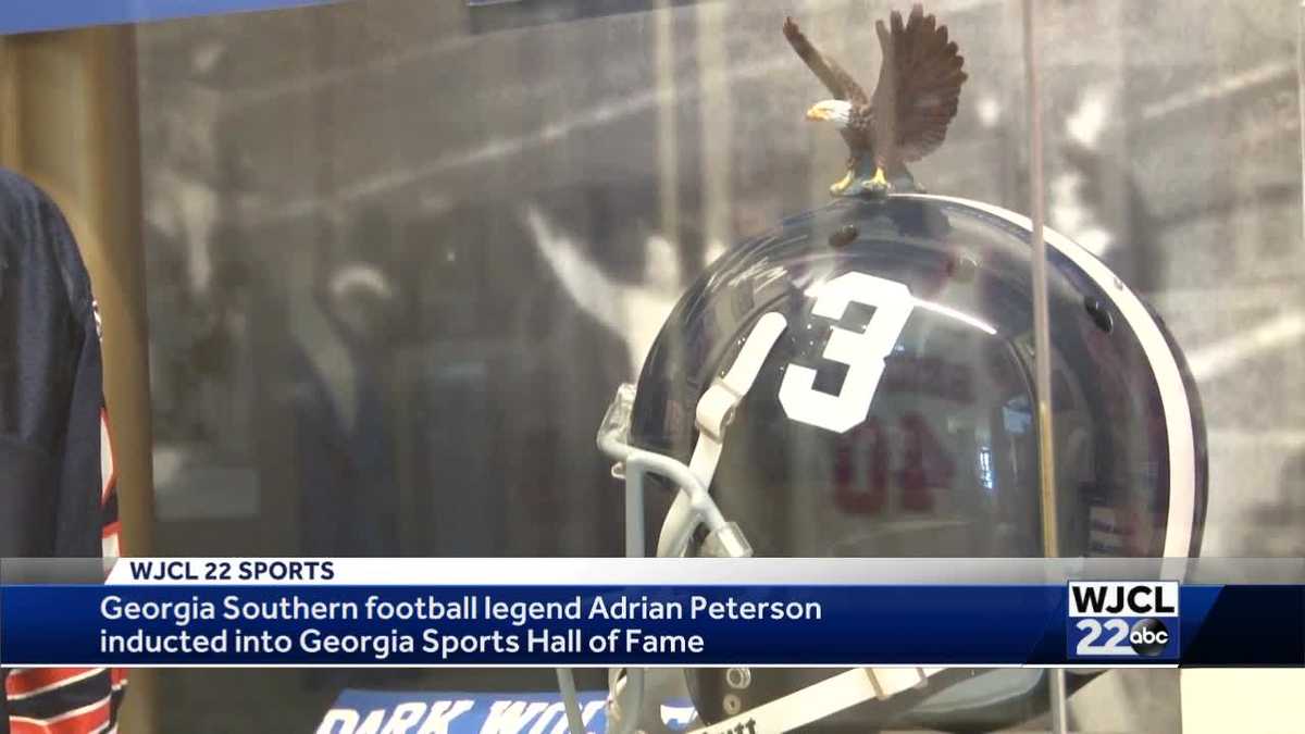 Adrian Peterson inducted into Sports Hall of Fame